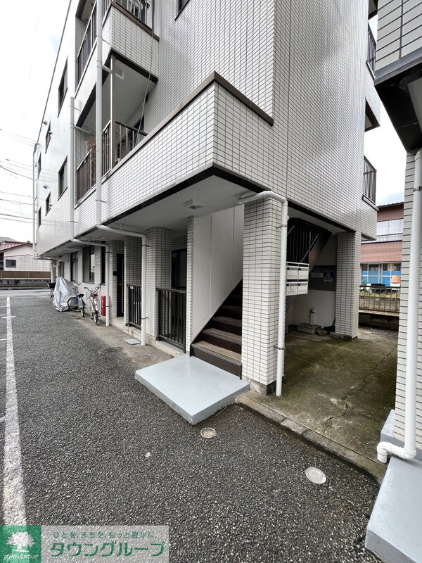 エントランス(★賃貸物件のお問い合わせはタウンハウジング登戸店まで★)