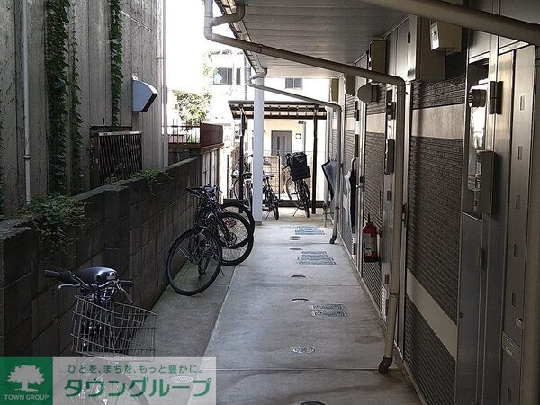 その他(屋根付き駐輪場（無料）)