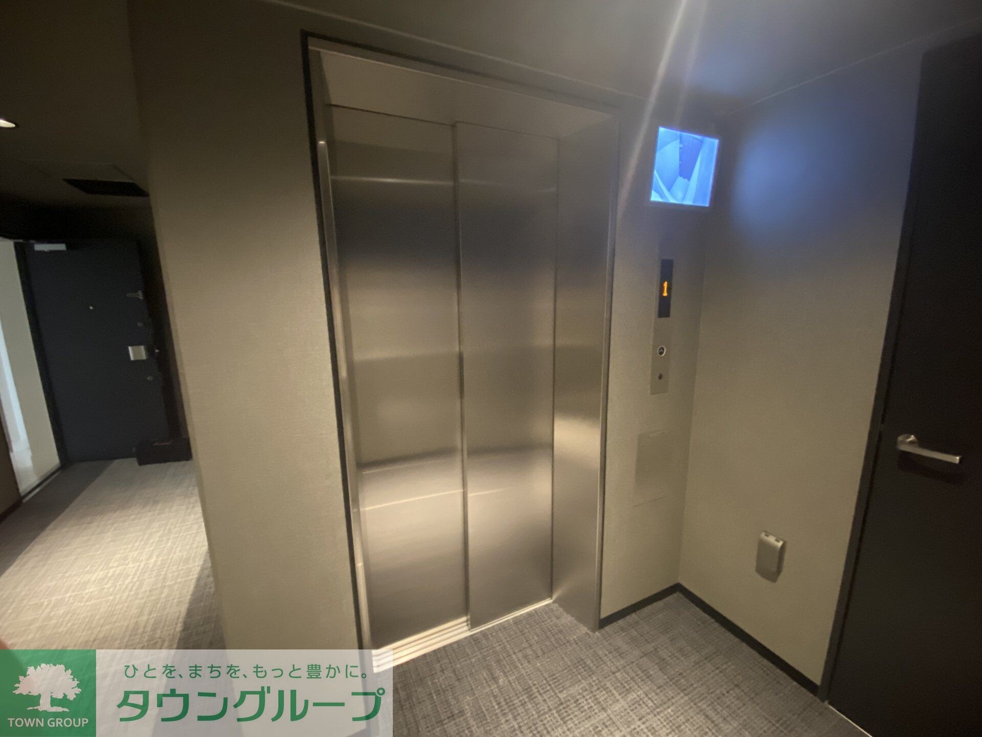 物件内観写真17　(玄関)