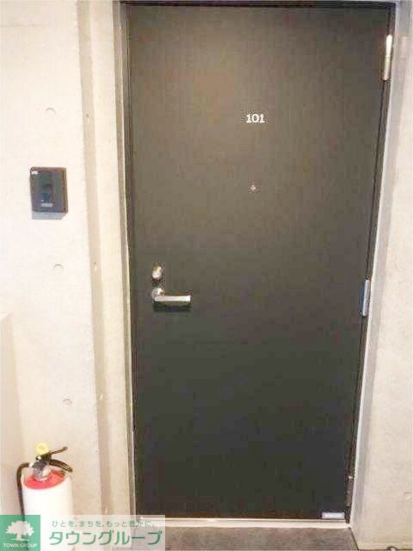 玄関(お部屋探しは株式会社　タウンハウジング　までお気軽にお問合…)