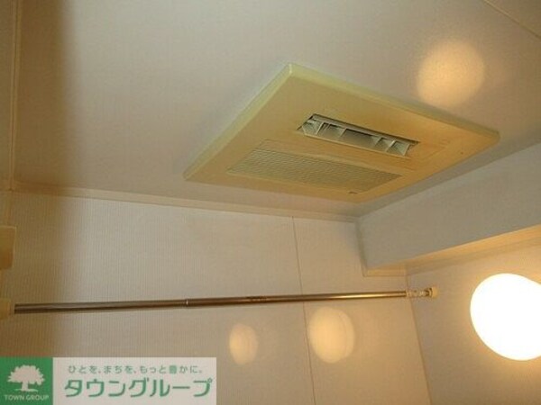 バス／シャワールーム等(浴室換気乾燥機　前回募集時撮影2021年5月)