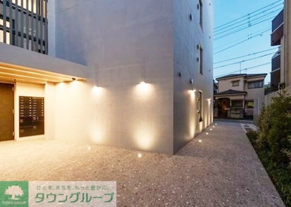 エントランス(部屋探しは株式会社　タウンハウジング　までお気軽にお問合せ…)