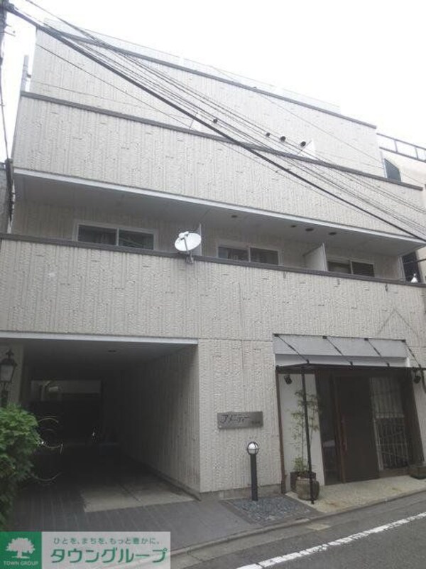 エントランス(★閑静な住宅街にあります★)