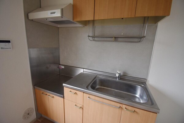 キッチン(別部屋参考（202号室反転タイプ）)