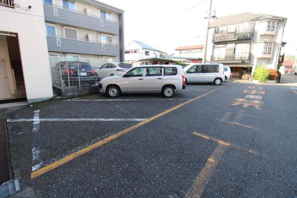 駐車場(駐車場)