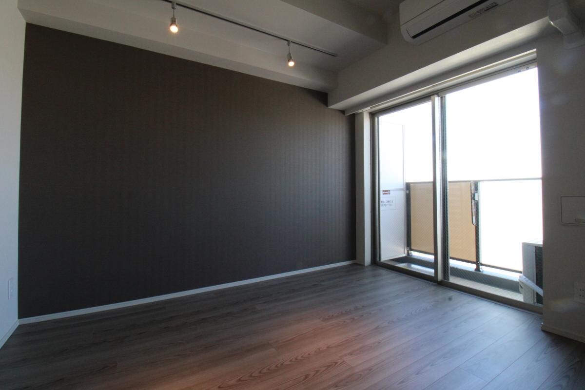 物件内観写真13　(リビング/居室)