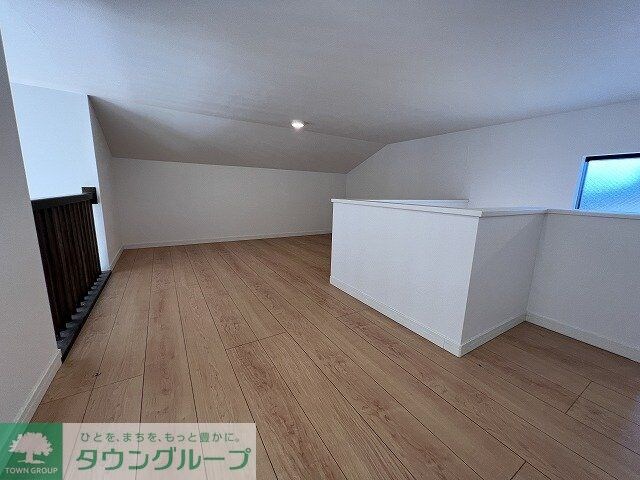 物件内観写真13　(屋根裏収納)