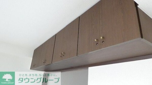 収納(吊戸棚　内装後)