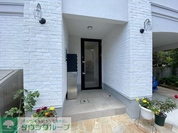 エントランス(★お部屋探しは株式会社タウンハウジング東京まで★)