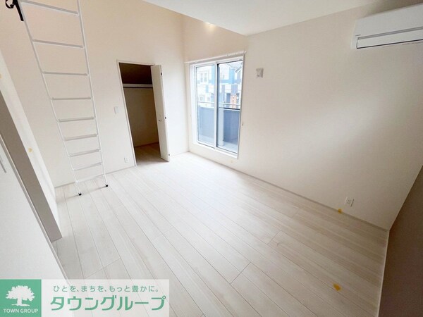 寝室(★お部屋探しは株式会社タウンハウジング東京まで★)