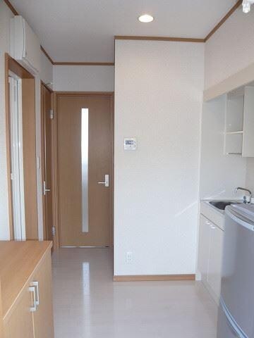 物件内観写真9　(玄関)