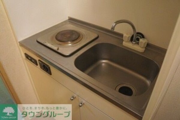 キッチン(設備・仕様は号室により異なる為、現況を優先致します。)
