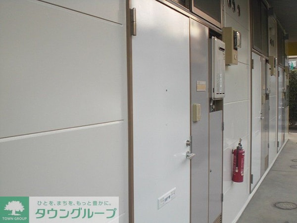 玄関(設備・仕様は号室により異なる為、現況を優先致します。)