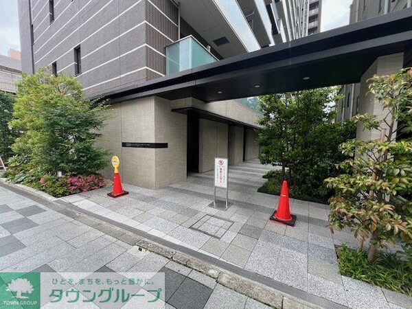 庭(駐車場)