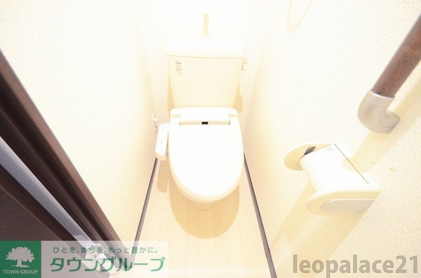 トイレ(設備・仕様は号室により異なる為、現況を優先致します。)