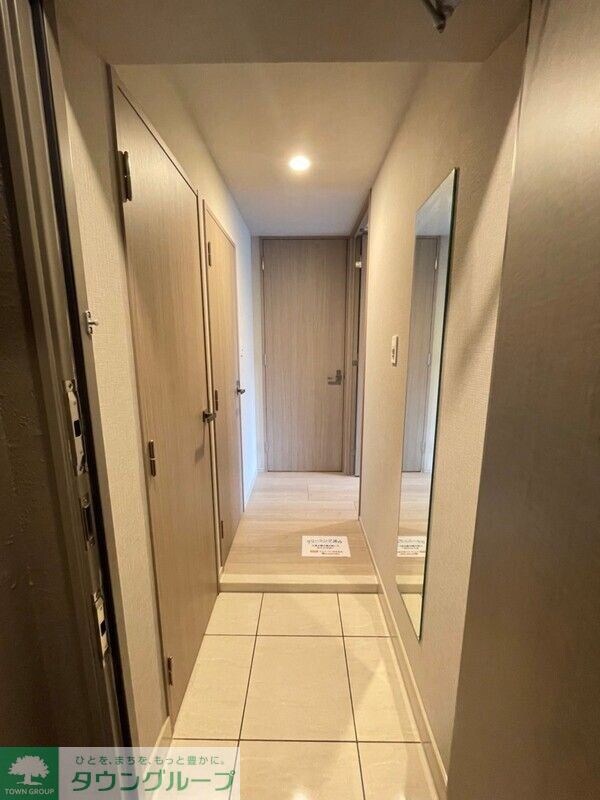 物件内観写真12　(玄関)