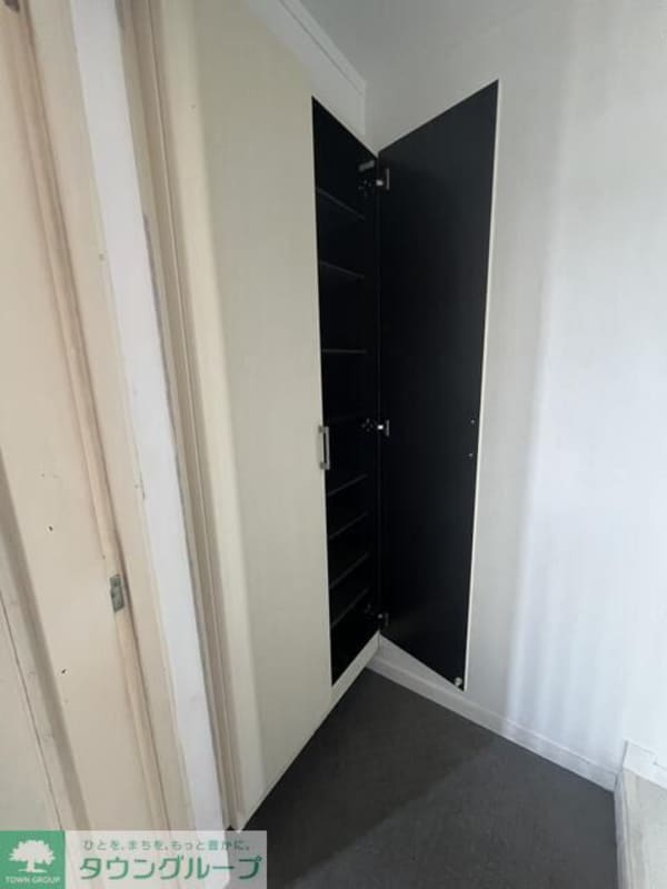 玄関(★お部屋探しは株式会社タウンハウジング東京まで★)