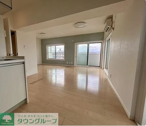 物件内観写真15　(リビング/居室)