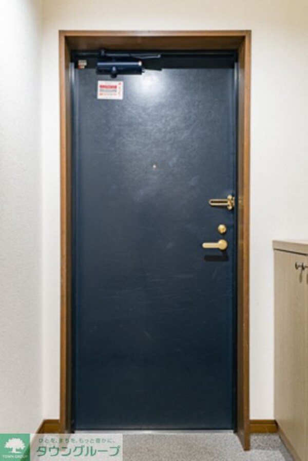玄関(※写真は同タイプ住戸です。)