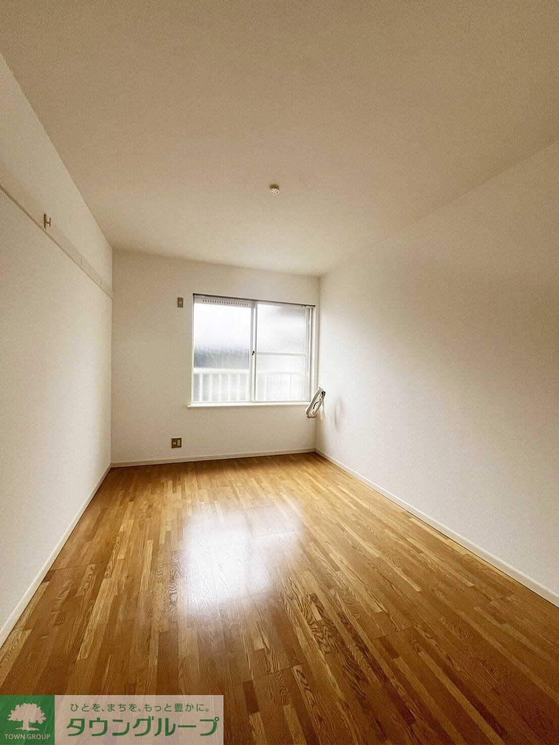 物件内観写真2　(リビング/居室)