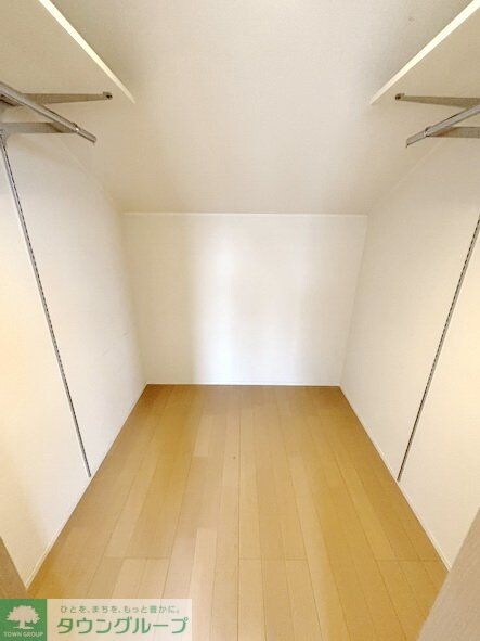 物件内観写真10　(玄関)