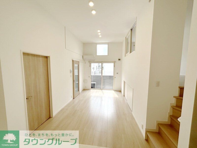 物件内観写真4　(リビング/居室)