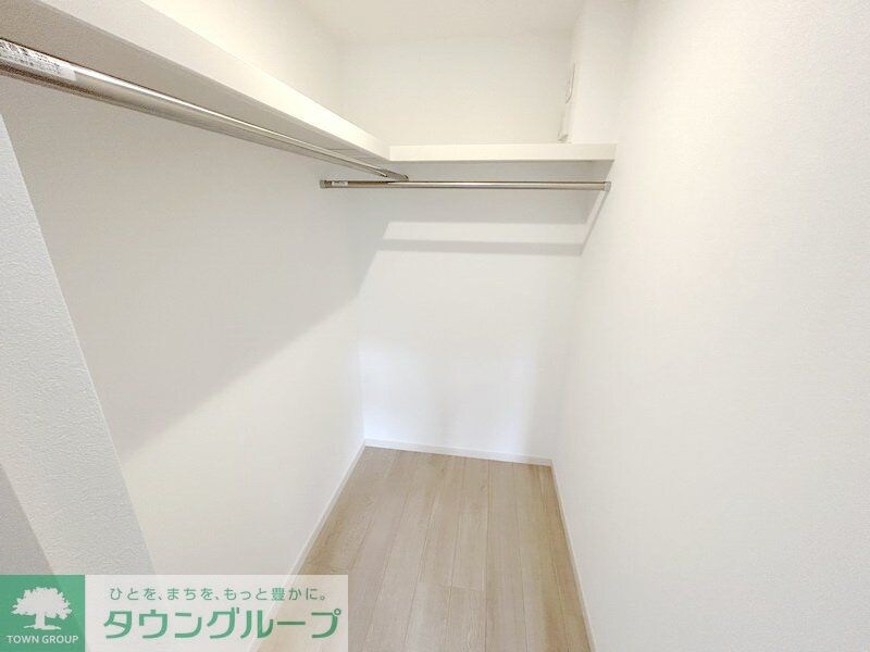 物件内観写真13　(玄関)