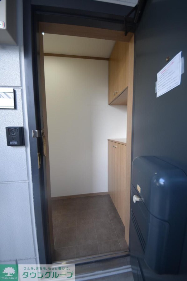 玄関(★他号室の参考画像です★)