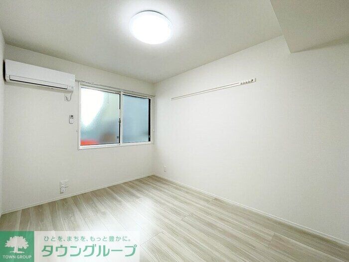 物件内観写真8　(リビング/居室)