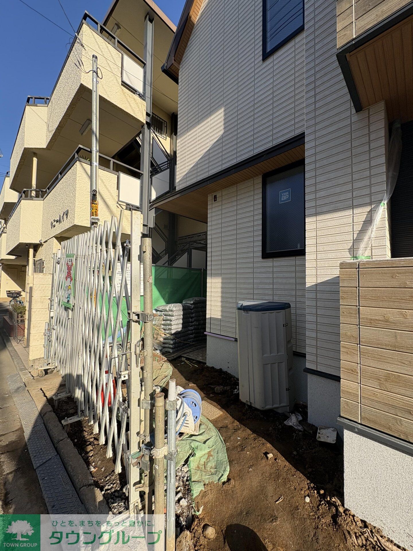 物件内観写真2　(駐車場)