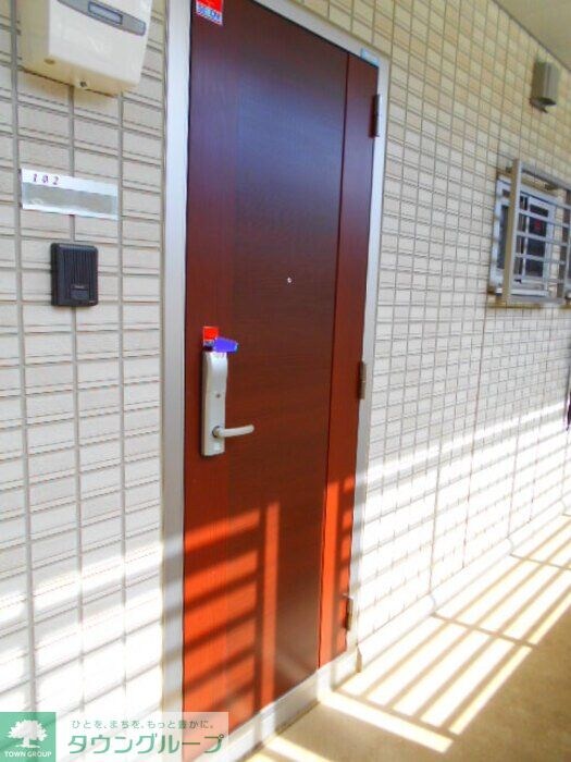 物件内観写真18　(エントランス)