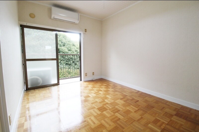 物件内観写真8　(205号室写真)