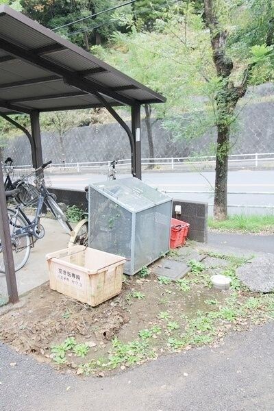 物件内観写真18　(ゴミ置き場)