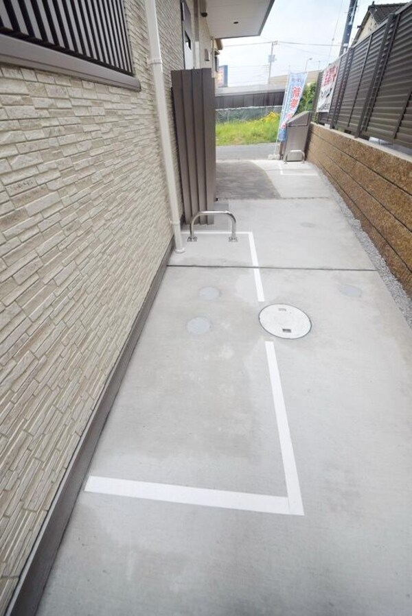 その他(敷地内バイク置き場)