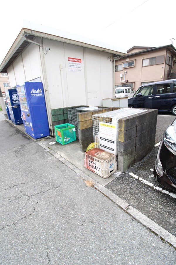 共有部分(ゴミ置き場)