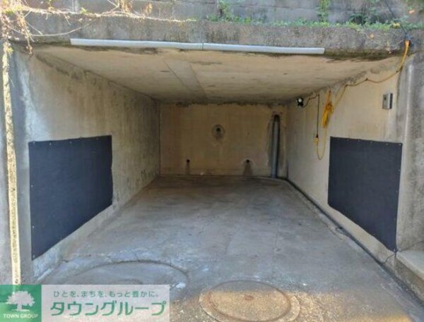 駐車場(駐車場)