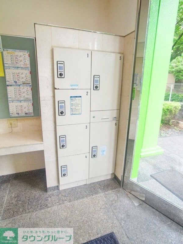 エントランス(宅配ボックス)