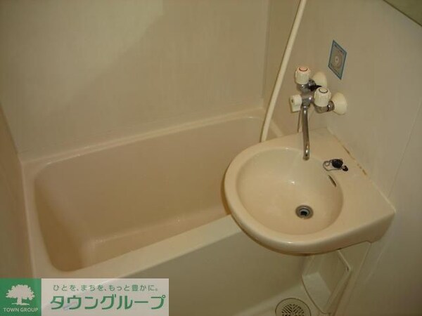 洗面(バス／シャワールーム等)