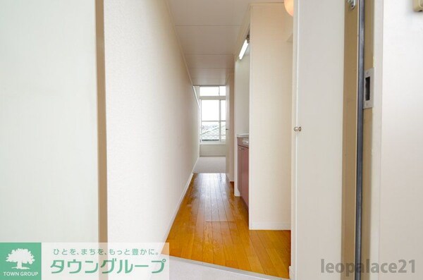 玄関(仕様・設備は原状と異なる場合有。現状優先)