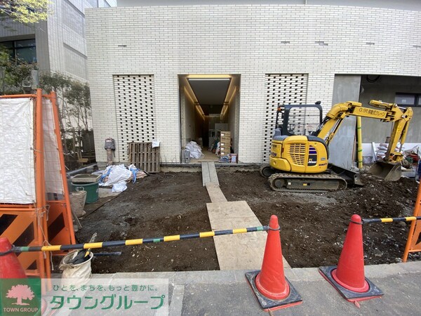 ロビー(駐車場)