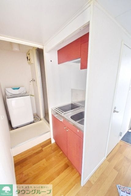 物件内観写真2　(システムキッチン)