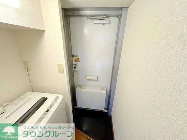 玄関(他号室参考写真)