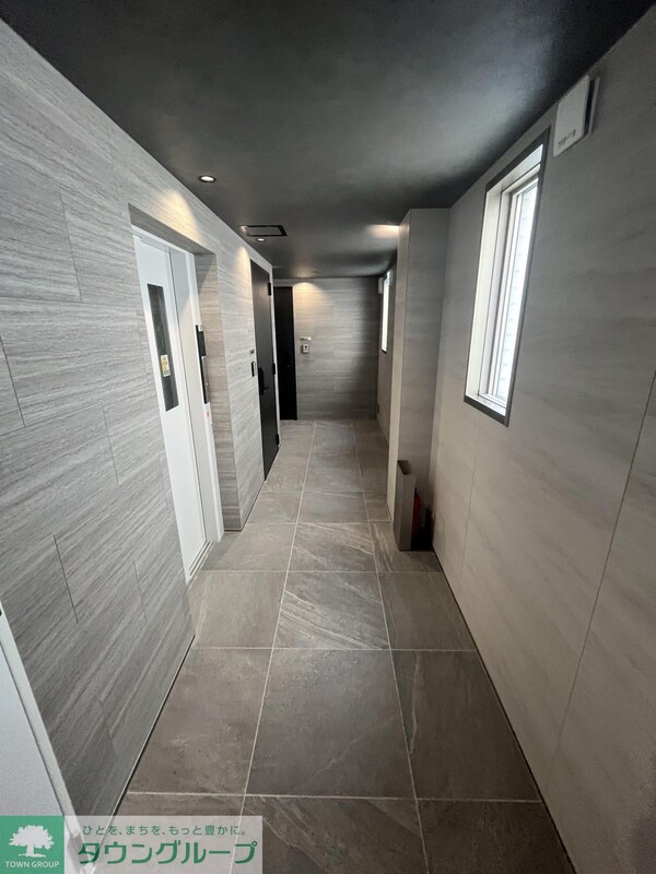 エントランス(駐車場)