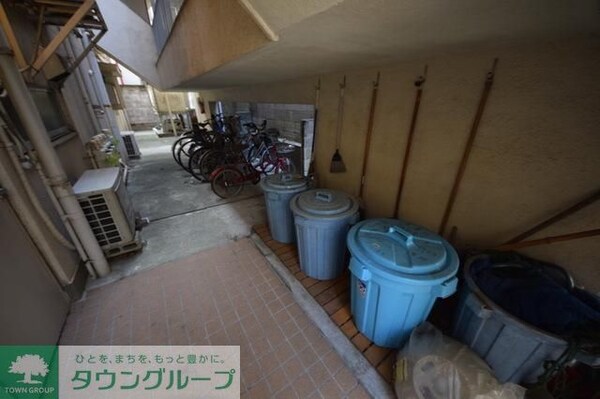 共有部分(ゴミ置き場)