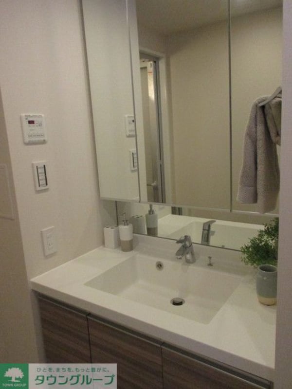 洗面(Rタイプ2015年9月撮影 MR時の写真で調度品等は含まれ…)