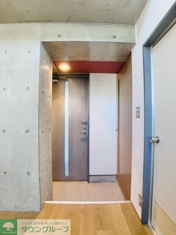 玄関(お部屋探しはタウンハウジングへ♪)