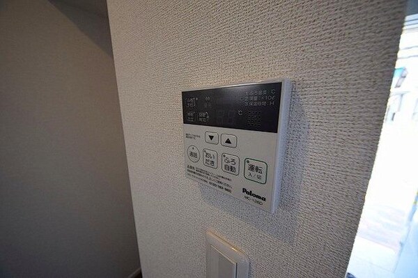 設備(★給湯リモコンは指一本で湯温調節可能★)