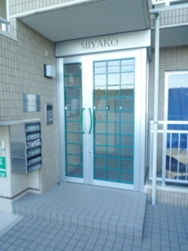 エントランス(外観)