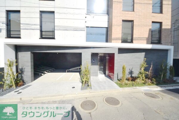 ロビー(駐車場)