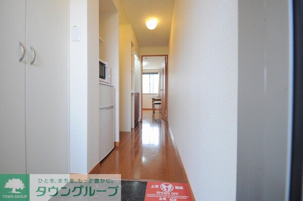 玄関(設備・仕様は号室により異なる為、現況を優先致します。)